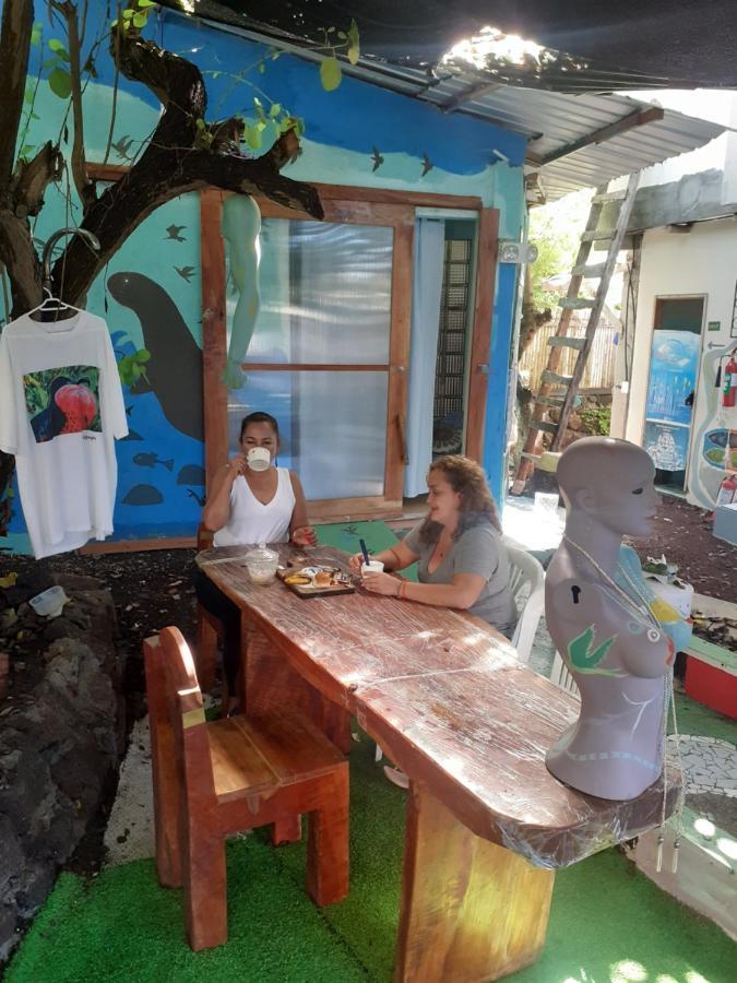 شقة Cozy Hosting Galapagos بويرتو أيورا المظهر الخارجي الصورة