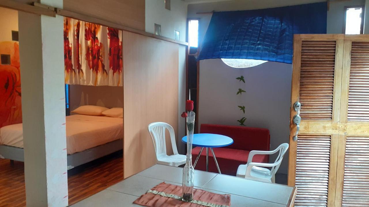 شقة Cozy Hosting Galapagos بويرتو أيورا المظهر الخارجي الصورة
